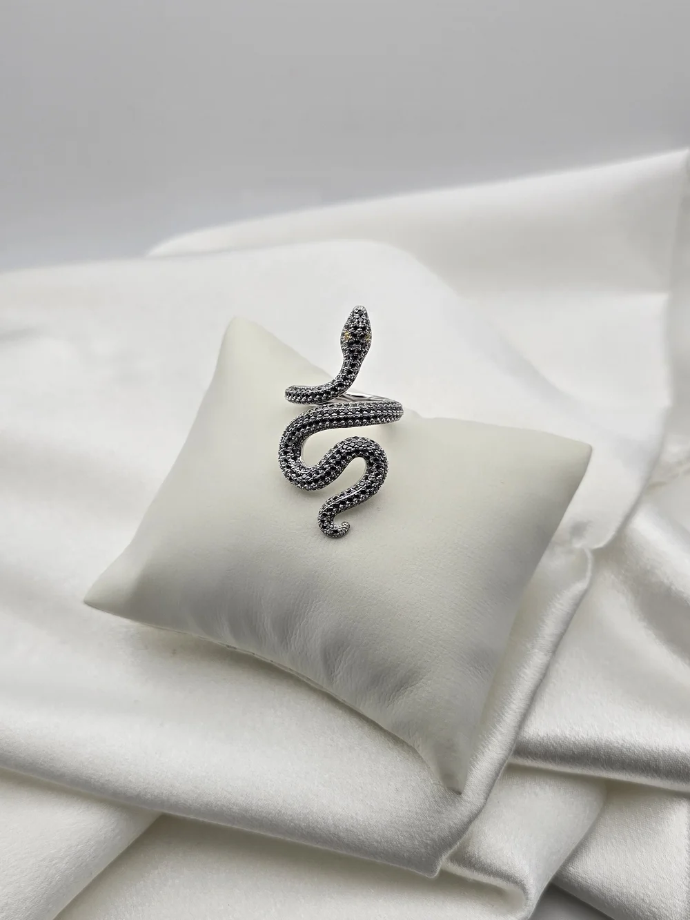 Sterling Silver 925 Pavé Moissanite Luxury Snake Ring
